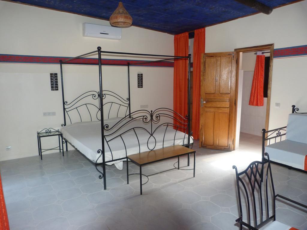 Hotel Mermoz Saint-Louis Extérieur photo