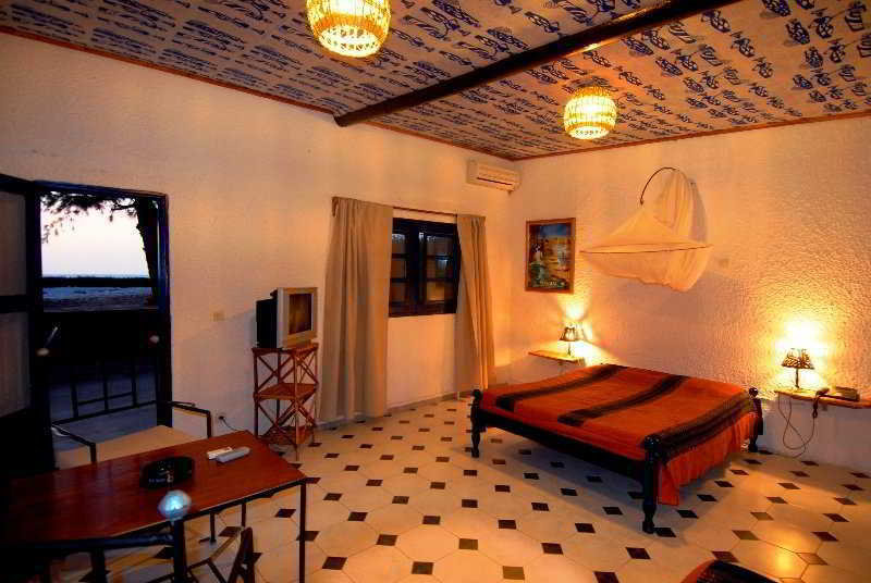 Hotel Mermoz Saint-Louis Extérieur photo