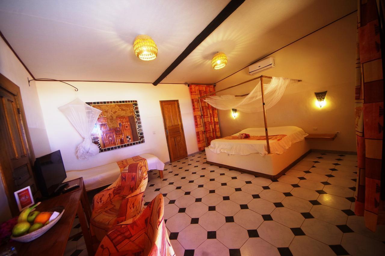 Hotel Mermoz Saint-Louis Extérieur photo